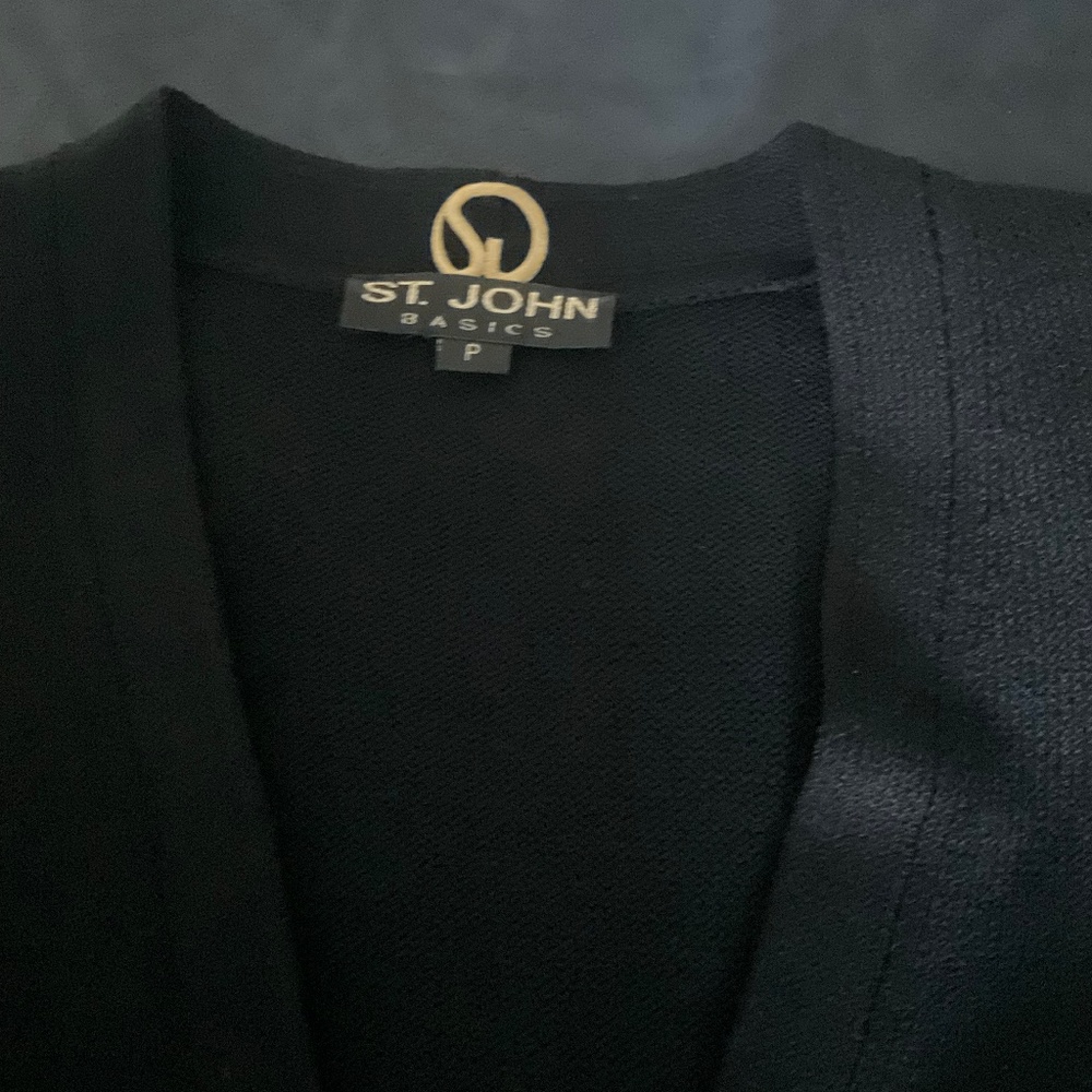 St. John Knit Jacket Short Sleeved